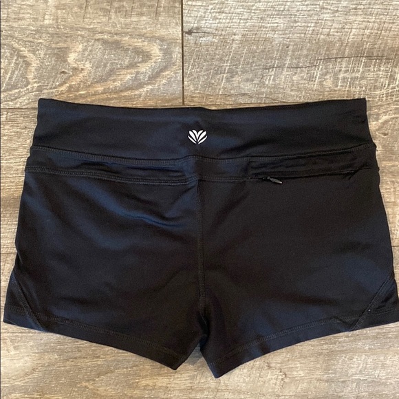 Sleek Black Women's micro Bike Shorts - Picture 4 of 7
